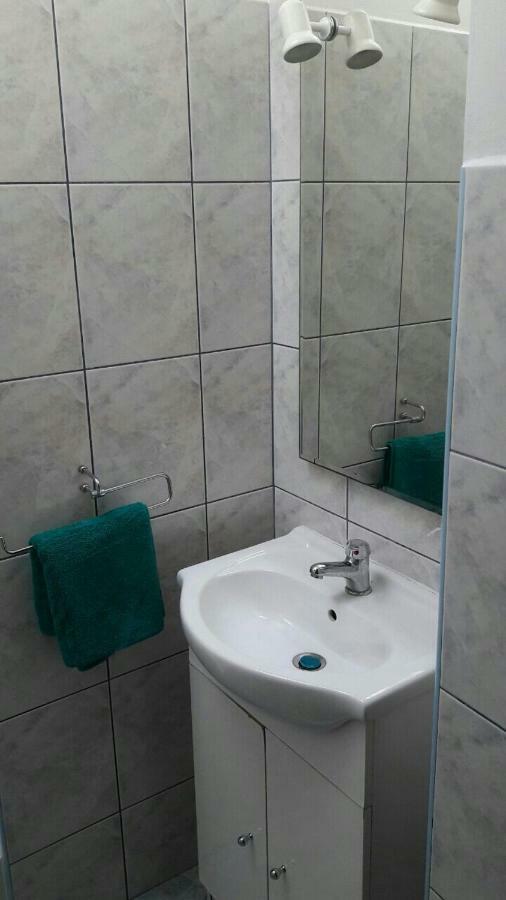 שיבניק Apartman Baraka מראה חיצוני תמונה