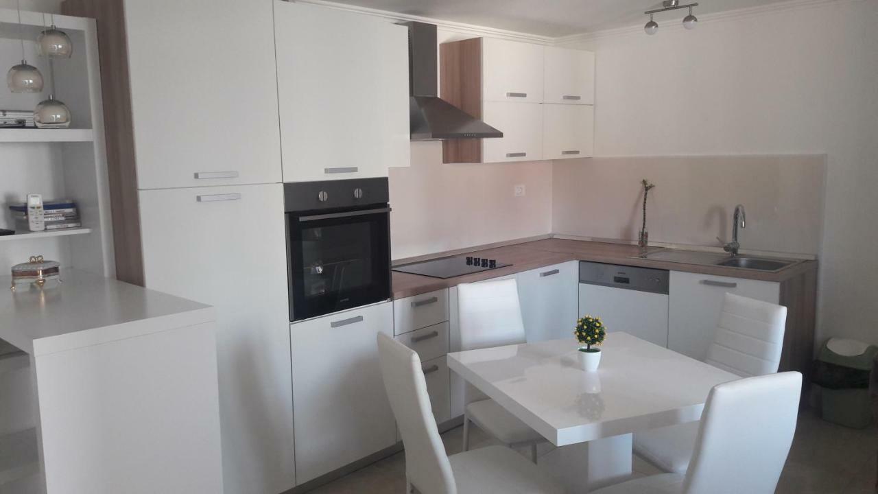 שיבניק Apartman Baraka מראה חיצוני תמונה